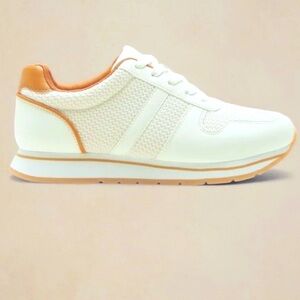 BANANA REPUBLIC Sneakers. Size 8